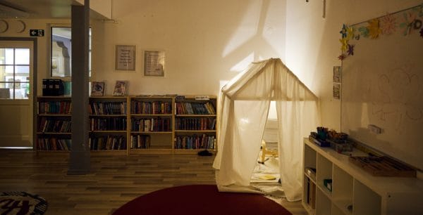 Biblioteket på Montessori Mondial Sandskogen.